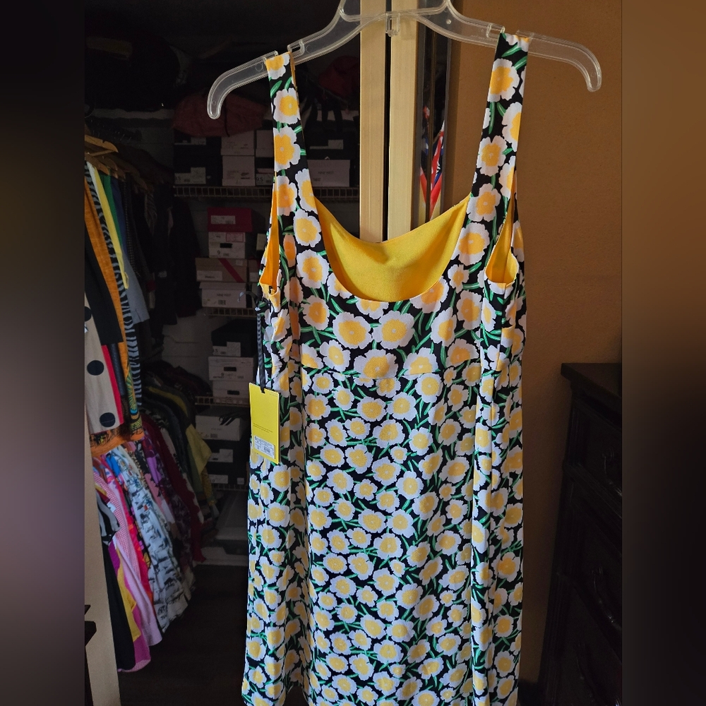 DVF FOR TARGET DRESS - Picture 3 of 8